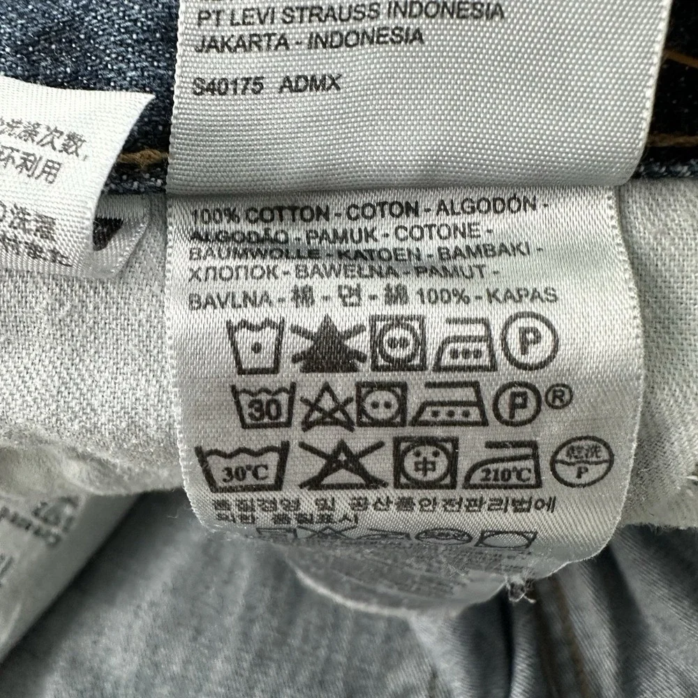 Y2K Levis 550 Relaxed Straight Jeans Fits 36x34 Distressed Blue Dark 100% Cotton